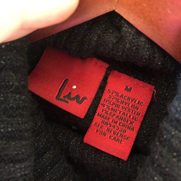 3/$15 🌷 Black Glitter Turtleneck Sweater - Picture 3 of 3